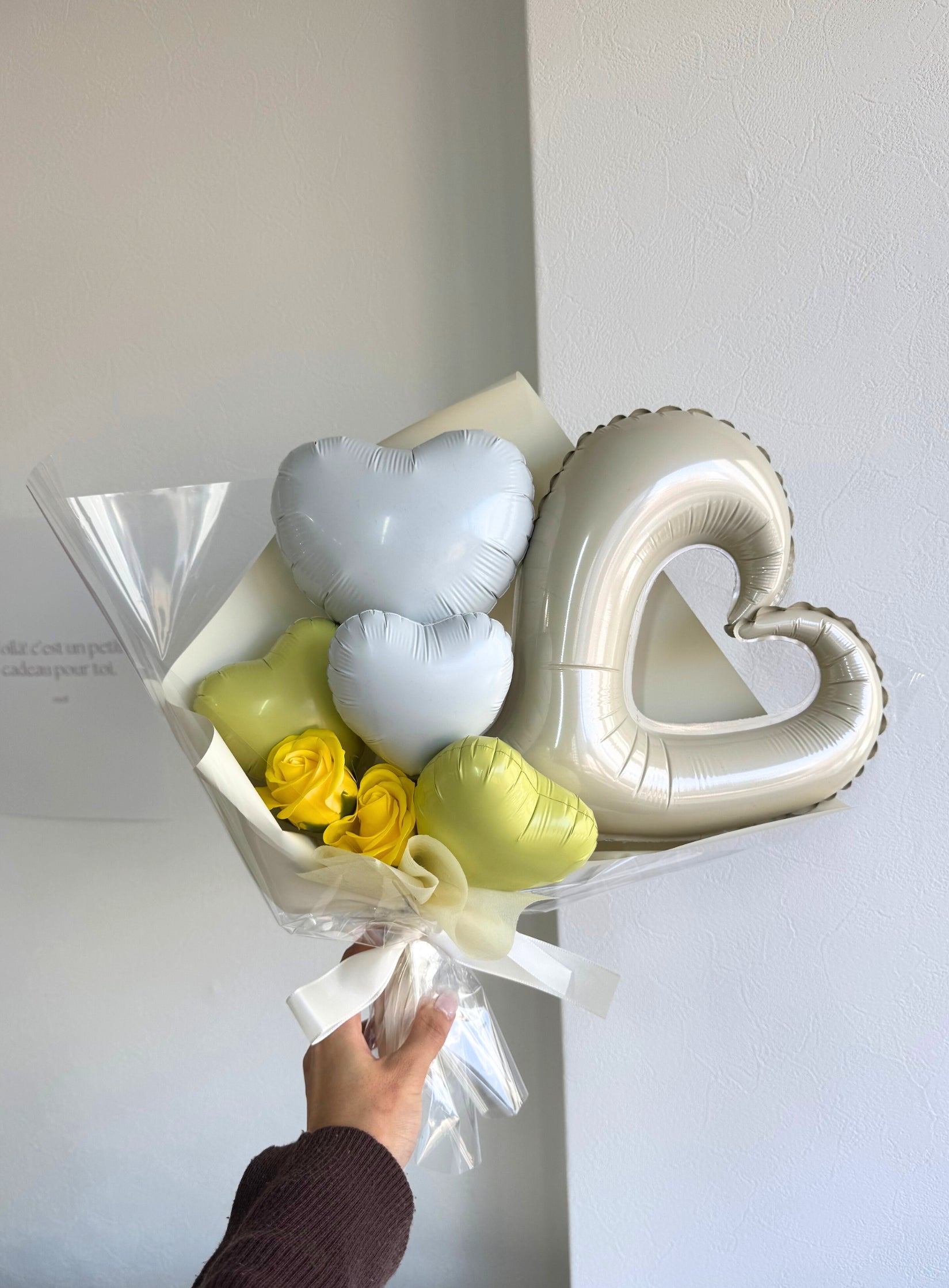 【卒業式・誕生日・記念日ギフト】ハートバルーンブーケ 02 【文字入れなし】 (アーティフィシャルフラワー)