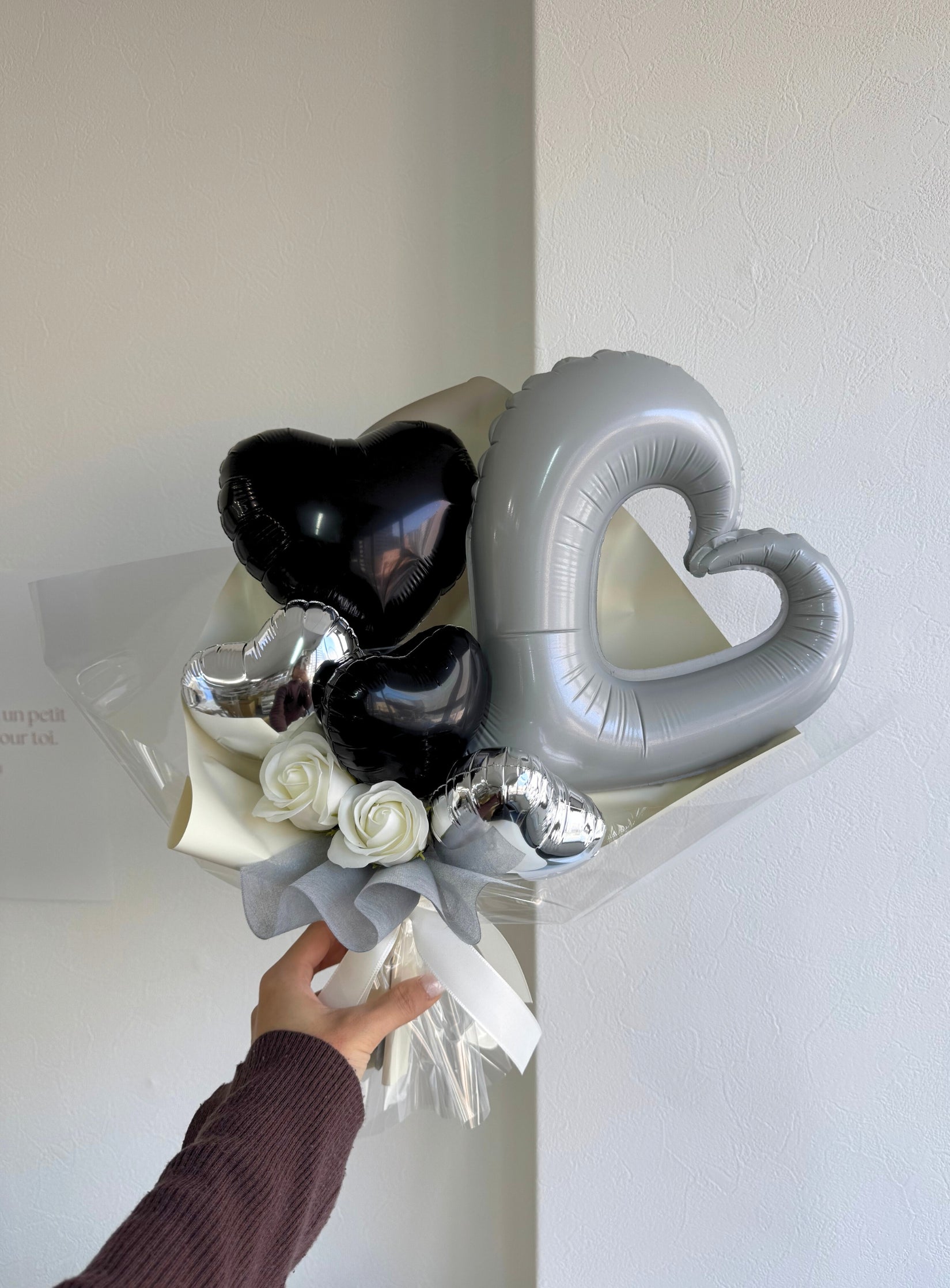 【卒業式・誕生日・記念日ギフト】ハートバルーンブーケ 05【文字入れなし】 (アーティフィシャルフラワー)