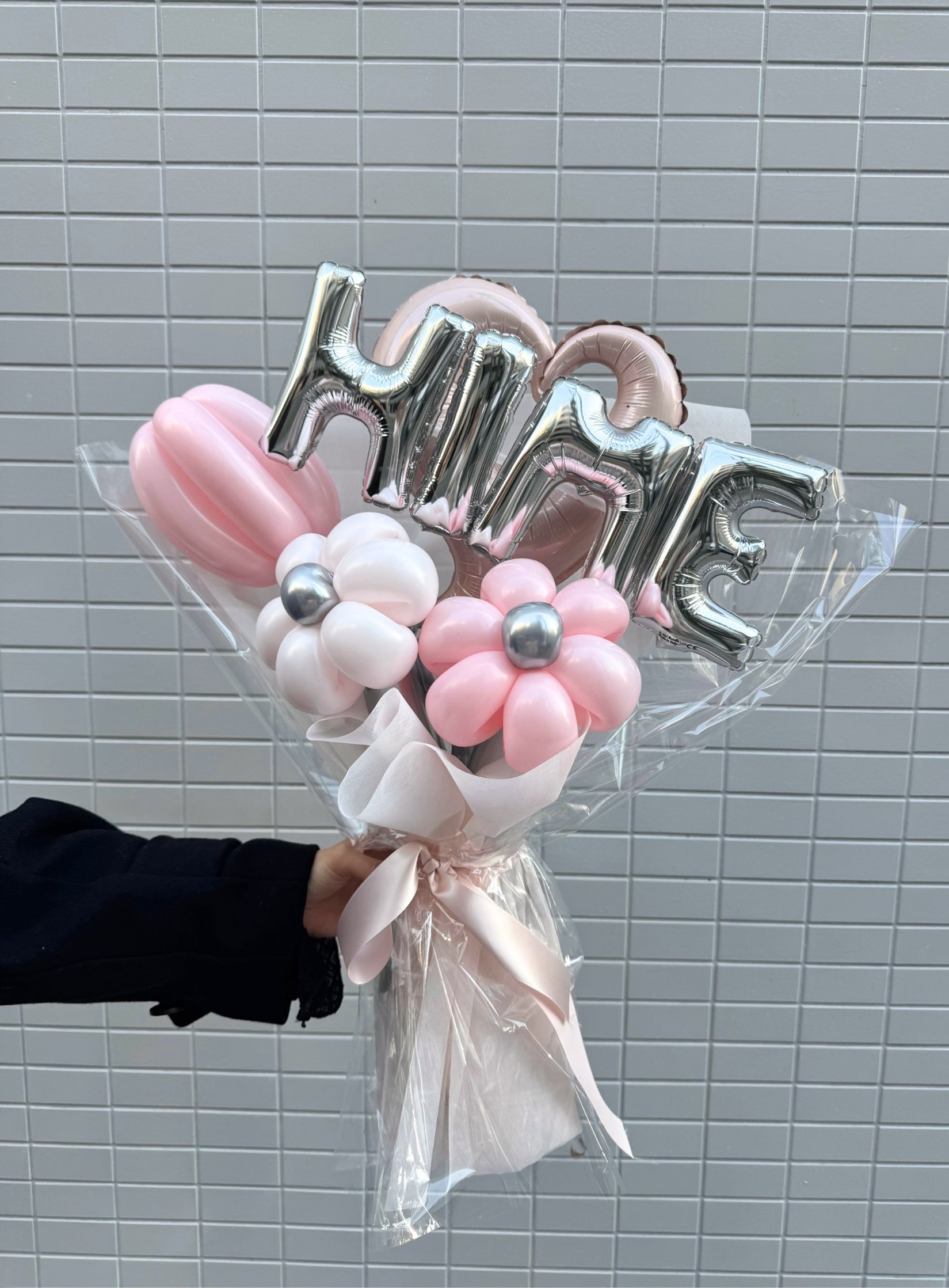 【卒業式・誕生日・記念日ギフト】ピンクハート アルファベット,ナンバー バルーンブーケ |全37色