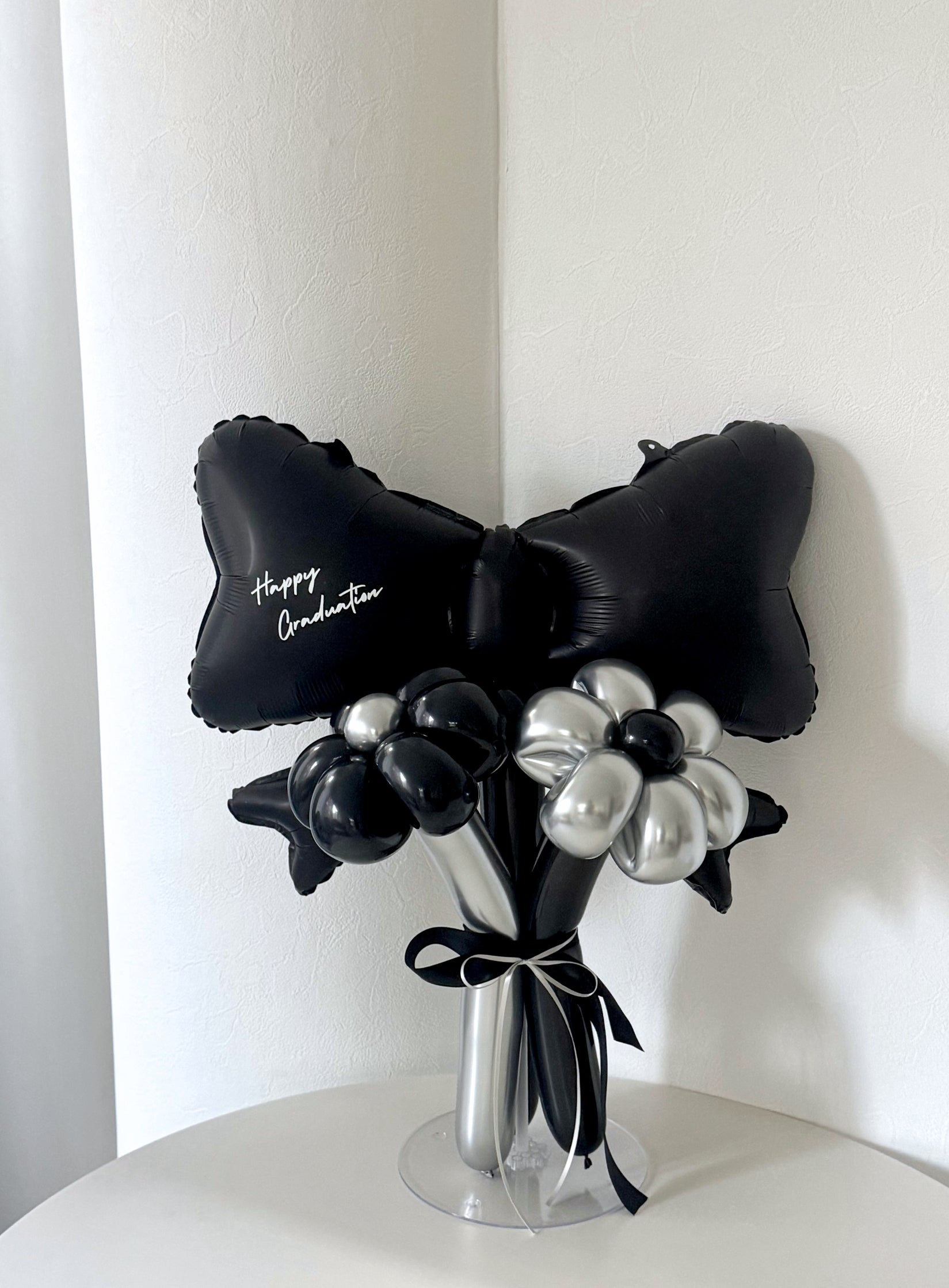【卒業式・誕生日・記念日ギフト】黒リボン バルーンブーケ 3本 (ラインストーン選択可)｜01