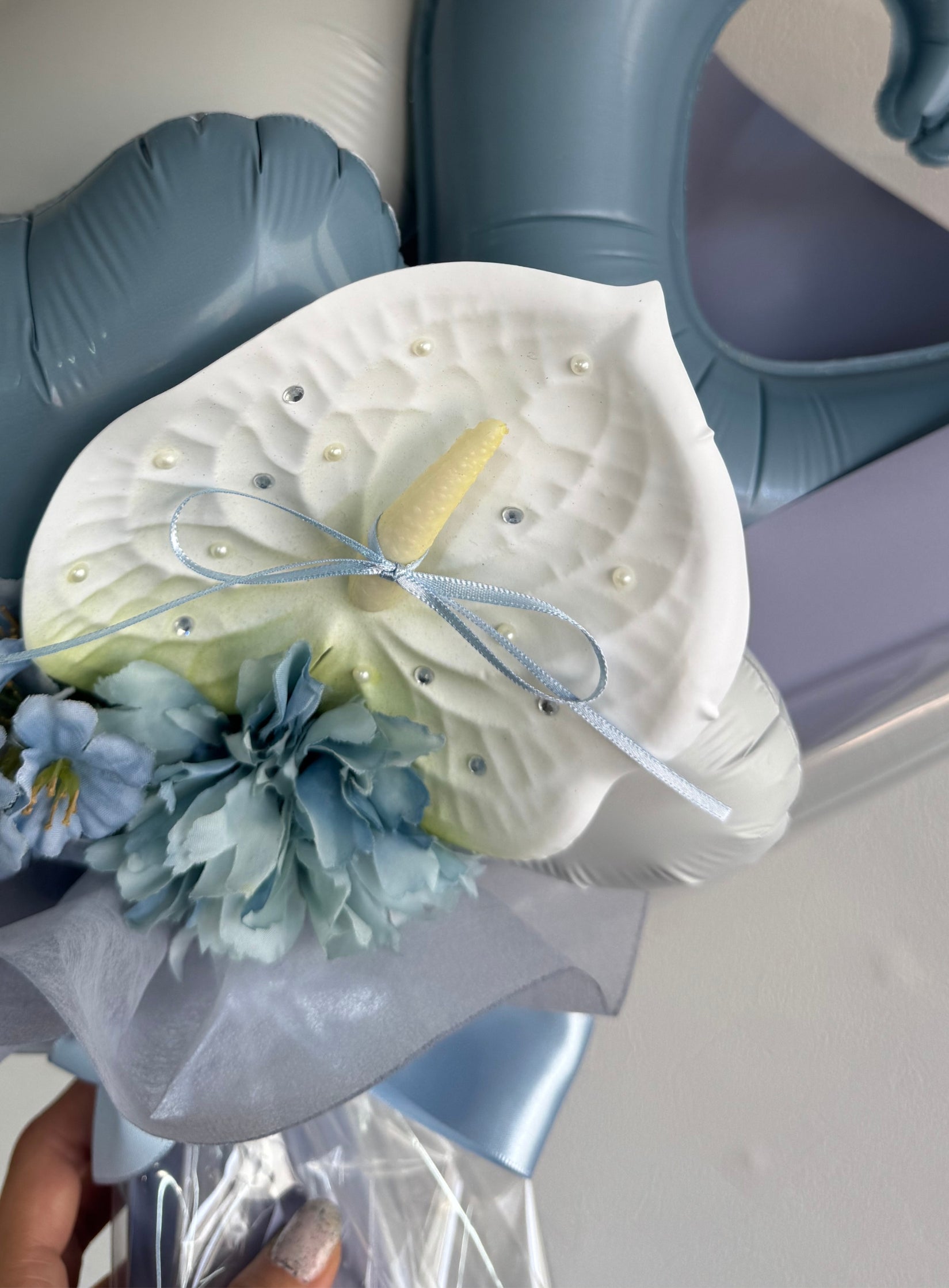 【卒業式・誕生日・記念日ギフト】アンスリウム バルーンブーケ 01 (アーティフィシャルフラワー)