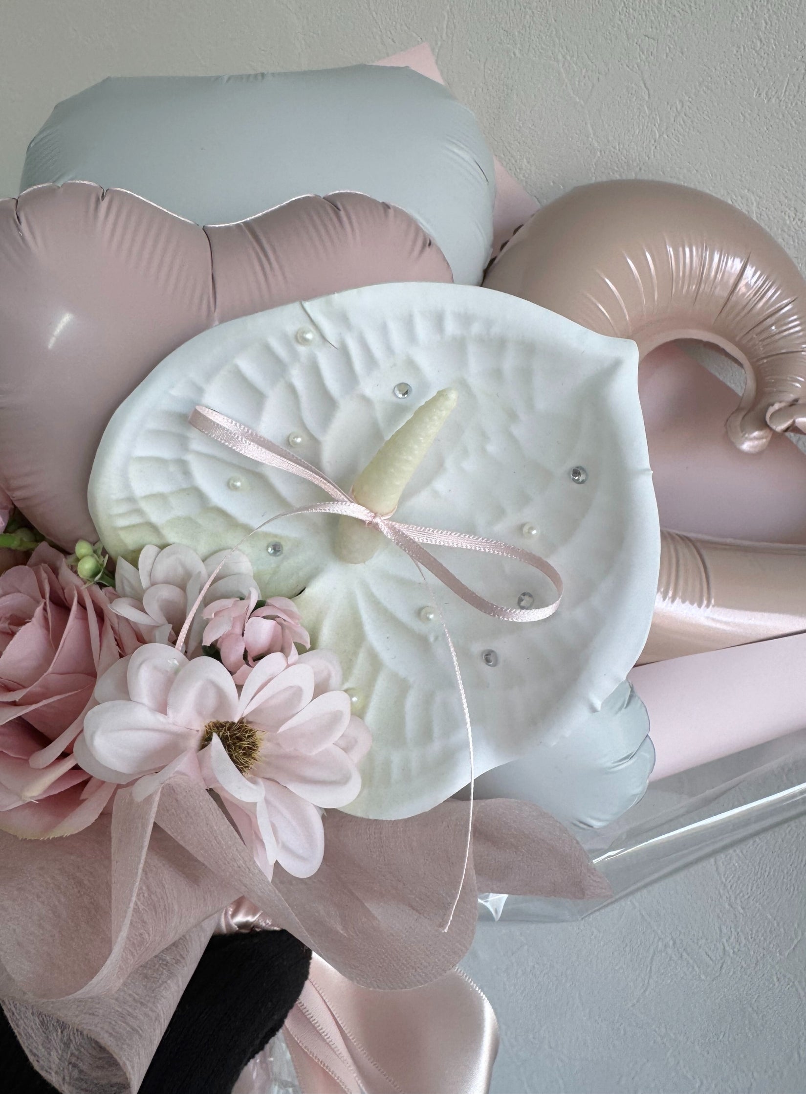 【卒業式・誕生日・記念日ギフト】アンスリウム バルーンブーケ 02 (アーティフィシャルフラワー)