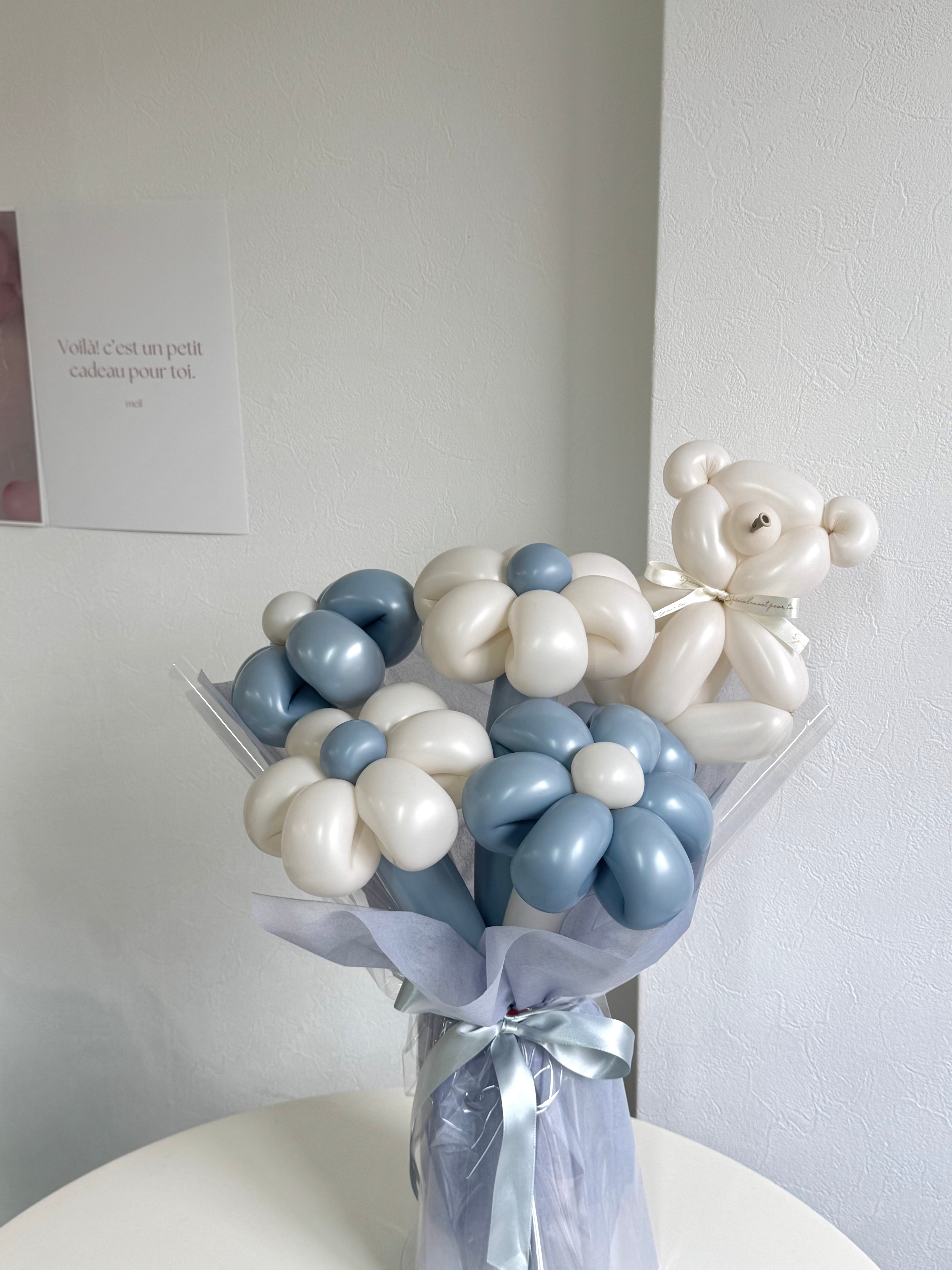 【誕生日・記念日ギフト】くま バルーンフラワーブーケ 5本 ラッピングver｜全42色